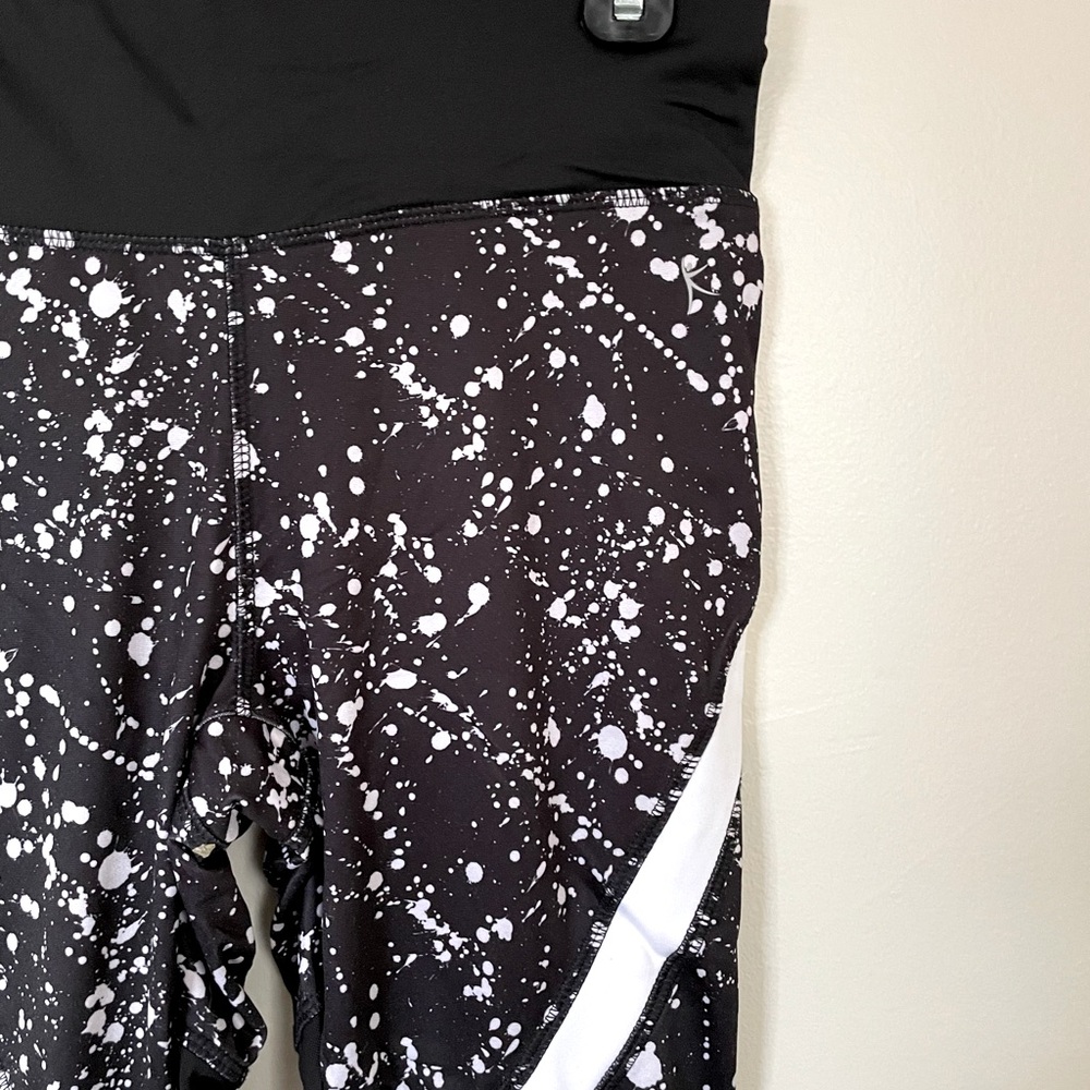 Danskin | Galaxy Mesh Capri Leggings | Size Small - Picture 3 of 8